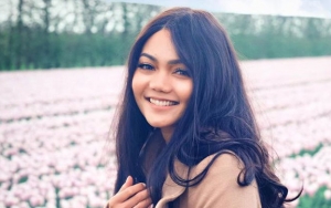 Rina Nose Sentil Keputusan Ketua DPR Sambil Pajang Foto Soekarno Menangis, Netizen Ikut Miris
