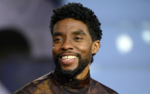 Sutradara 'Da 5 Bloods' Akui Tak Tahu Chadwick Boseman Sembunyikan Sakit Kanker Saat Syuting