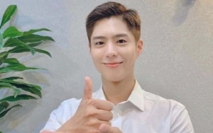 Foto Baru Beredar, Park Bo Gum Ganteng Banget Pakai Seragam Militer Uwu