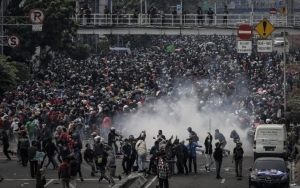 Begini Reaksi Adem Anies Baswedan Soal Demo UU Ciptaker yang Bikin DKI Rugi Rp 45 Miliar