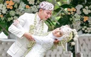 Rizki DA Disentil Anting Tak Islami, Adit Mantan Nadya Foto Tampan di Hutan Bak Oppa Korea