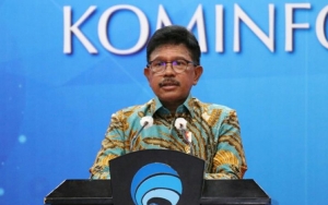 Walhi Curiga Jokowi Belum Baca Isi UU Ciptaker, Menkominfo Ungkap Klarifikasi Ini