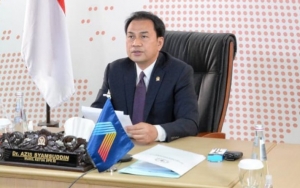 Waket DPR Soal UU Ciptaker: Draf Resmi Cuma 488 Halaman dan Minta Publik Kembali Percaya