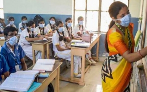 Kasus COVID-19 Tembus Lebih dari 7 Juta, India Nekat Kembali Buka Sekolah