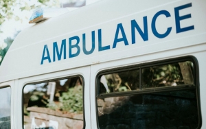 Ambulans Ditembaki di Demo UU Ciptaker, Ternyata Terungkap Bawa Batu untuk Perusuh