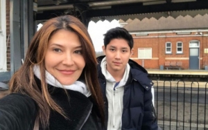 Tamara Bleszynski Pamer Foto Lawas Berhijab Gendong Teuku Rasya, Curhat Pernah Terpuruk