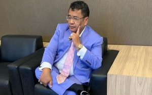 Hotman Paris Pamer Momen Bareng Wanita Cantik, Wajah Beda Banget Dikira Filter Jahat Bikin Ricuh