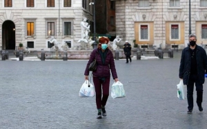 Italia Rilis Aturan Baru Hadapi Lonjakan Kasus COVID-19