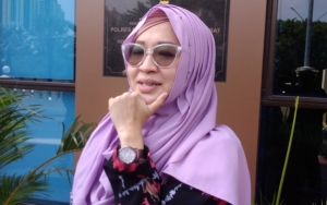 Lagi LDR, Okie Agustina Sebut Sang Suami Tetap Profesional Meski Pekerjaan Kena Dampak Covid-19