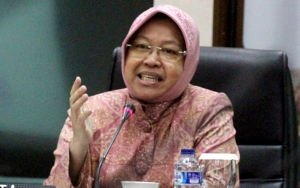 Risma Banggakan Cara Surabaya Kendalikan Banjir di Depan DPRD DKI Jakarta, Seperti Apa?