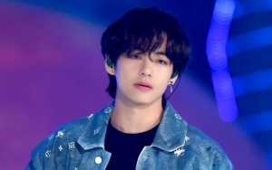 V BTS Berikan Hadiah Ini untuk Model Cilik di Tampil Panggung Solonya di Konser