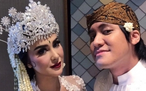 Sah! Intip 7 Potret Pernikahan Kevin Aprilio dan Vicy Melanie dengan Adat Sunda