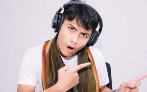 Bintang Emon Tuai Reaksi Sinis Saat Komentari Foto Komodo, Bakal Berhenti Ngomongin Politik?