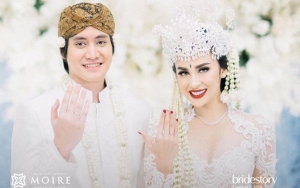 Kevin Aprilio Pamer Kado Pernikahan Super Mewah, Mobil Ferrari Miliaran Nangkring Bikin Salah Fokus