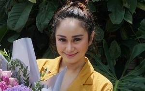 Video Bareng Nikita Mirzani Jadi Trending, Denise Chariesta Ejek Netizen Hanya 'Figuran Dunia Maya'