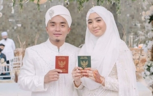 Taqy Malik Nikmati Pacaran Usai Nikah, Gaya Istri Berhijab Naik Motor-Makan di Emperan Disorot