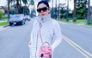 Syahrini Abadikan Momen Asyik Bikin Kue, Penampilan Hingga Dandanan Mewah Justru Paling Disorot
