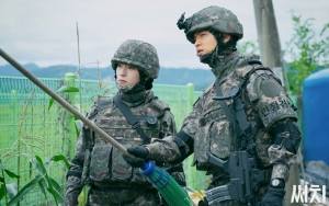 Jang Dong Yoon Ngambek Suaranya Ditertawakan Krystal di Lokasi Syuting 'Search'