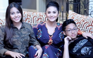 Aurel-Azriel Rayakan Ultah Ashanty Ibu Tiri, Krisdayanti Pamer Foto Lawas Kangen Masa Lalu?