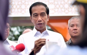 Jokowi 'Sentil' Industri Farmasi, Sebut 90 Persen Bahan Baku Obat Impor
