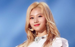 Jadi Member Populer di TWICE Meski Bukan dari Korea, Sana Banjir Komentar Kagum