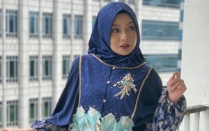   Terry Putri Lagi-Lagi Posting Foto Tanpa Hijab, Tetap Dipuji Cantik?