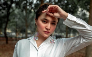 Marshanda Pamer Foto Bareng Ayah Arya Claproth, Akui Jadi Soul-Father