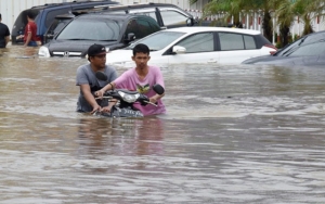 Soroti Target Anies Surutkan Banjir DKI 6 Jam, Pengamat: Tak Realistis