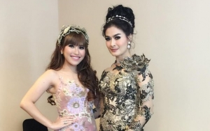 Bantah Putus, Ayu Ting Ting Kasih Seragam ke Iis Dahlia Bukti Bakal Segera Menikah?