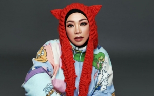 Unggahan Melly Goeslaw Tak Pakai Hijab Jadi Sorotan, Siap Terima Kritik