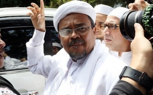 Habib Rizieq Diwajibkan Karantina 14 Hari Setibanya di RI, PA 212 Nilai Kepulangan Ulama Dipersulit
