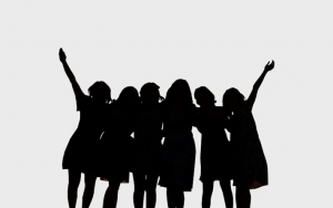 Girl Grup Ini Ternyata Tak Akur Tapi Jago Pura-Pura Dekat di Depan Kamera