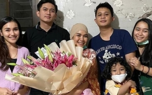 Tangan Adik Ayu Ting Ting Nempel di Pundak Calon Kakak Ipar, Ketampanan Adit Hapus Reaksi Sinis