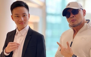Deddy Corbuzier 'Alay' Bagikan Ucapan Selamat Hari Ayah dari Azka