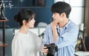 Kelewat Intens, Syuting Ciuman Ong Sung Woo dan Shin Ye Eun di 'More Than Friends' Banjir Sanjungan