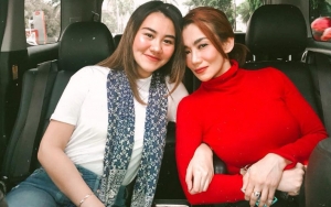 Aaliyah Bagikan Foto Lawas Bareng Orangtua dan Kakak, Momen 'Dilihatin' Adjie Massaid Jadi Sorotan