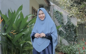 Anak Keempat Oki Setiana Dewi Lahir Dengan Gangguan Pernapasan