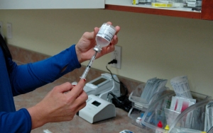 Satgas COVID-19 Siapkan Tim Ahli untuk Antisipasi Efek Samping Vaksin