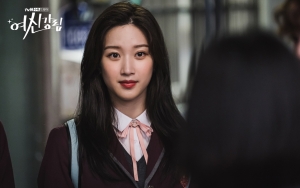 Moon Ga Young Curhat Alasan Setuju Bintangi 'True Beauty', Beri Bocoran Alur Drama