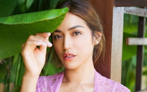 Pose di Atas Ranjang, Jessica Iskandar Ramai Disindir Soal Video Syur Mirip Dirinya