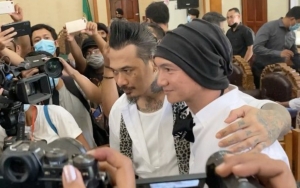 Anji Hadiri Sidang Putusan Jerinx untuk Beri Dukungan Moril, Berharap Keadilan