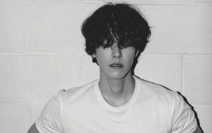 Kim Woo Bin Seksi Banget di Pemotretan Baru, Buka-Bukaan Soal Tujuan Masa Lalu