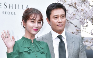 Lee Min Jung Akui Bolak-Balik Tunda Pernikahan dengan Lee Byung Hun, Kenapa?