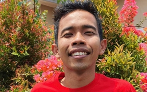 Tak Gengsi, Dede Sunandar Banting Setir Jualan Cireng Demi Keluarga