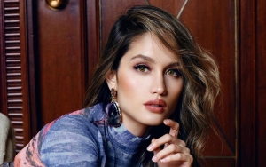 Cinta Laura Gaungkan Anti Kekerasan Seksual di Hari AIDS Sedunia