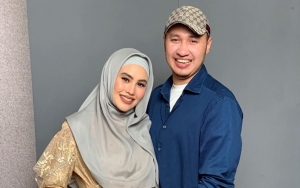 Cara Kartika Putri Dan Habib Usman Angkat Lengan Putrinya Bikin Ngilu Hingga Tuai Kritik