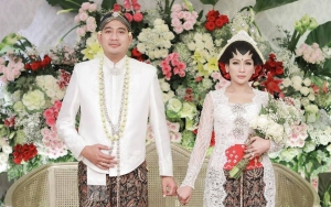 Tata Janeeta Semringah Terus Hamil Anak Raden Brotoseno, Pamer Momen Mesra 'Membengkak' Bersama