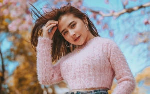Prilly Latuconsina Ungkap Perasaan Senang dan Lega Usai Jalani Sidang Proposal Skripsi