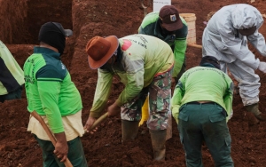 Kena COVID-19, Calon Bupati Barru Meninggal Saat Pilkada Serentak Digelar