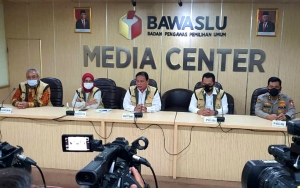 Bukan Main! Bawaslu Temukan Banyak KPPS Positif COVID-19 Masih Bertugas